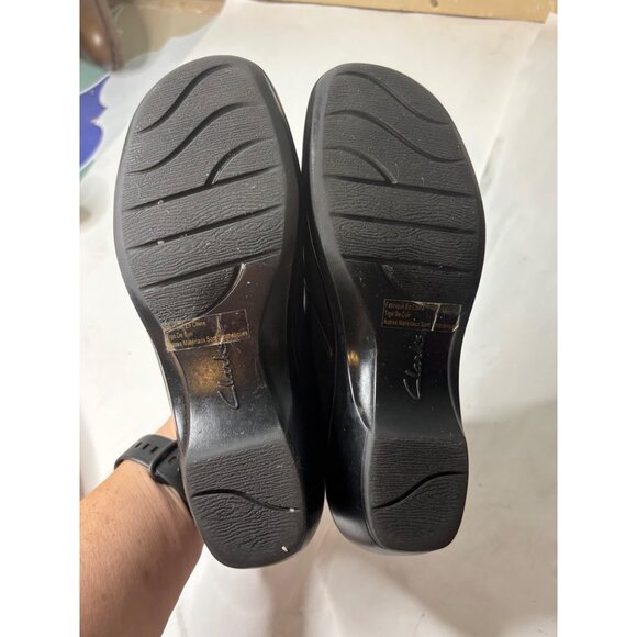 Clarks  Slip-On Loafers Navy Sz 6 Round Toe Leather Comfort Career Office - Picture 7 of 8